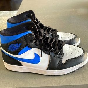 Jordan 1 Mid